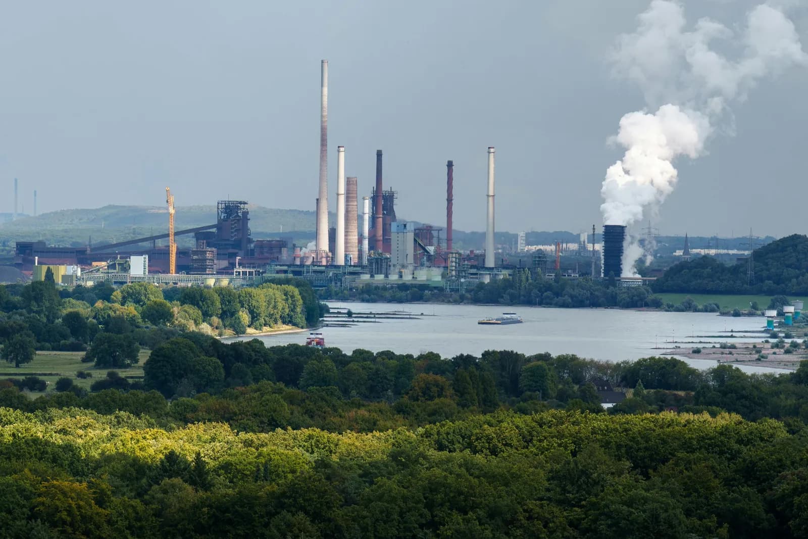 Air Quality and Environmental Intelligence Solution for Smart Cities